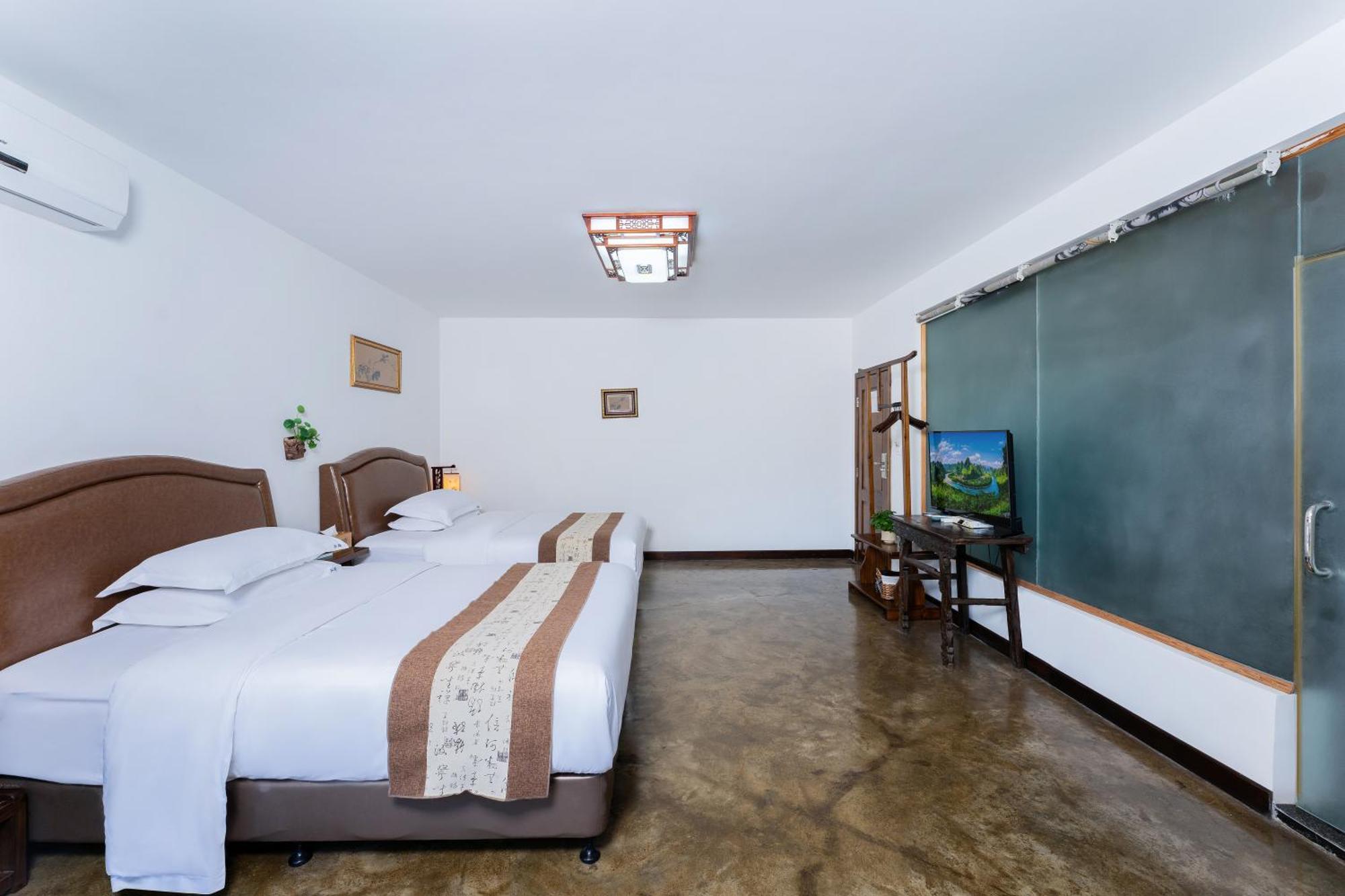 Leisure Courtyard Hotel Yangshuo-Free Shuttle Bus To Yangshuo Station Stay 2 Nights One Way エクステリア 写真
