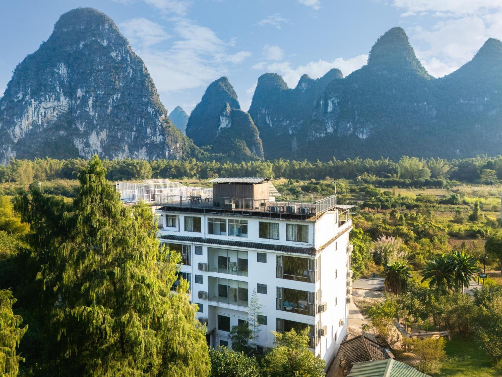 Leisure Courtyard Hotel Yangshuo-Free Shuttle Bus To Yangshuo Station Stay 2 Nights One Way エクステリア 写真