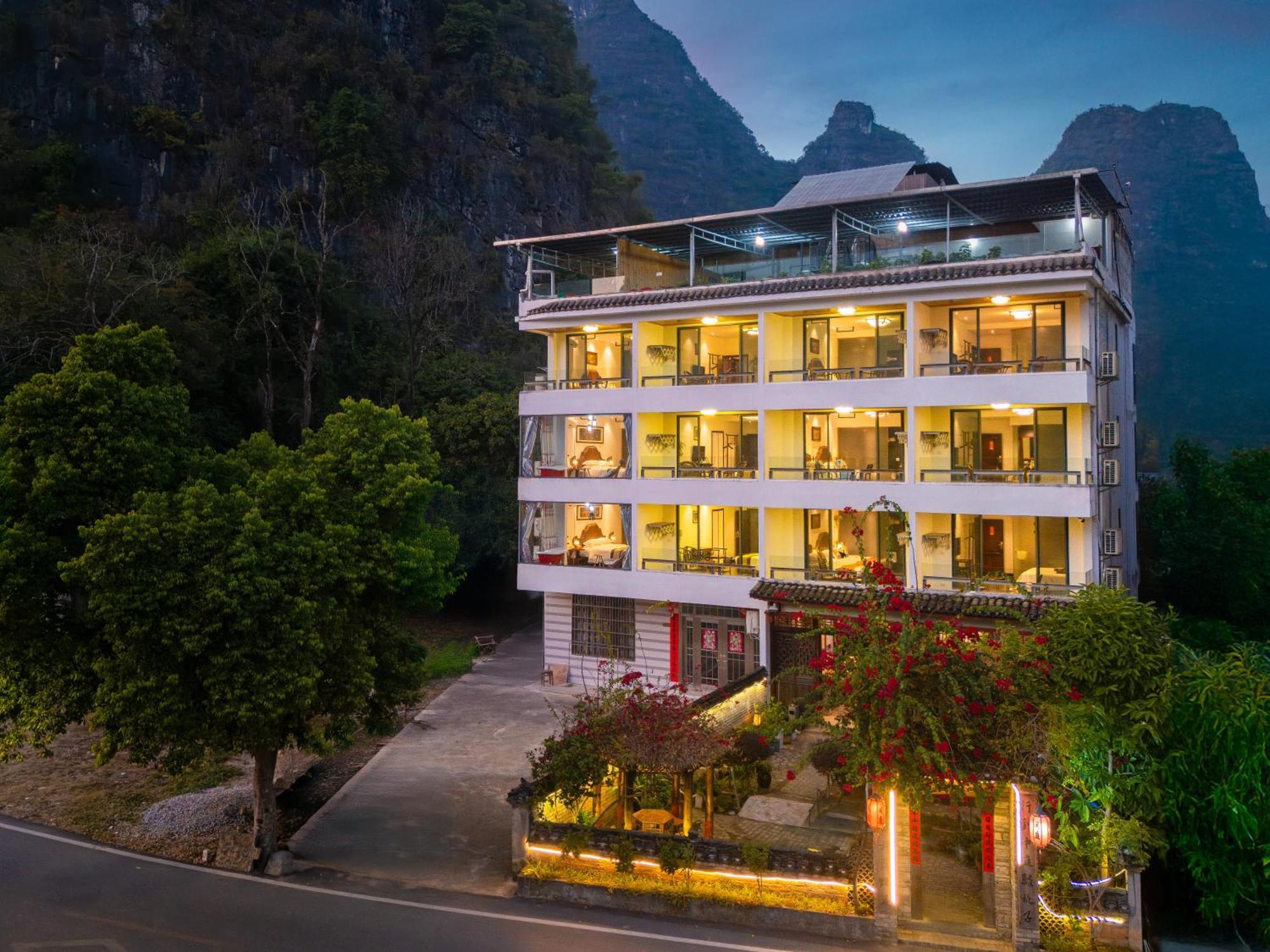 Leisure Courtyard Hotel Yangshuo-Free Shuttle Bus To Yangshuo Station Stay 2 Nights One Way エクステリア 写真